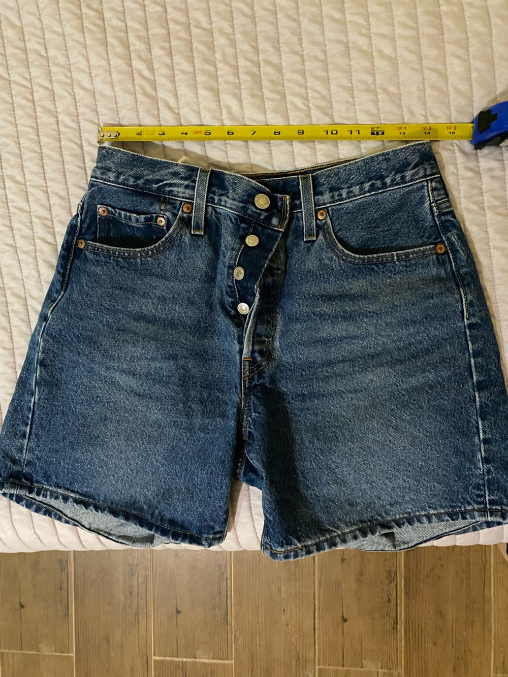 Levi's High-Rise Button-Fly Women's Denim Shorts in Dark Blue
